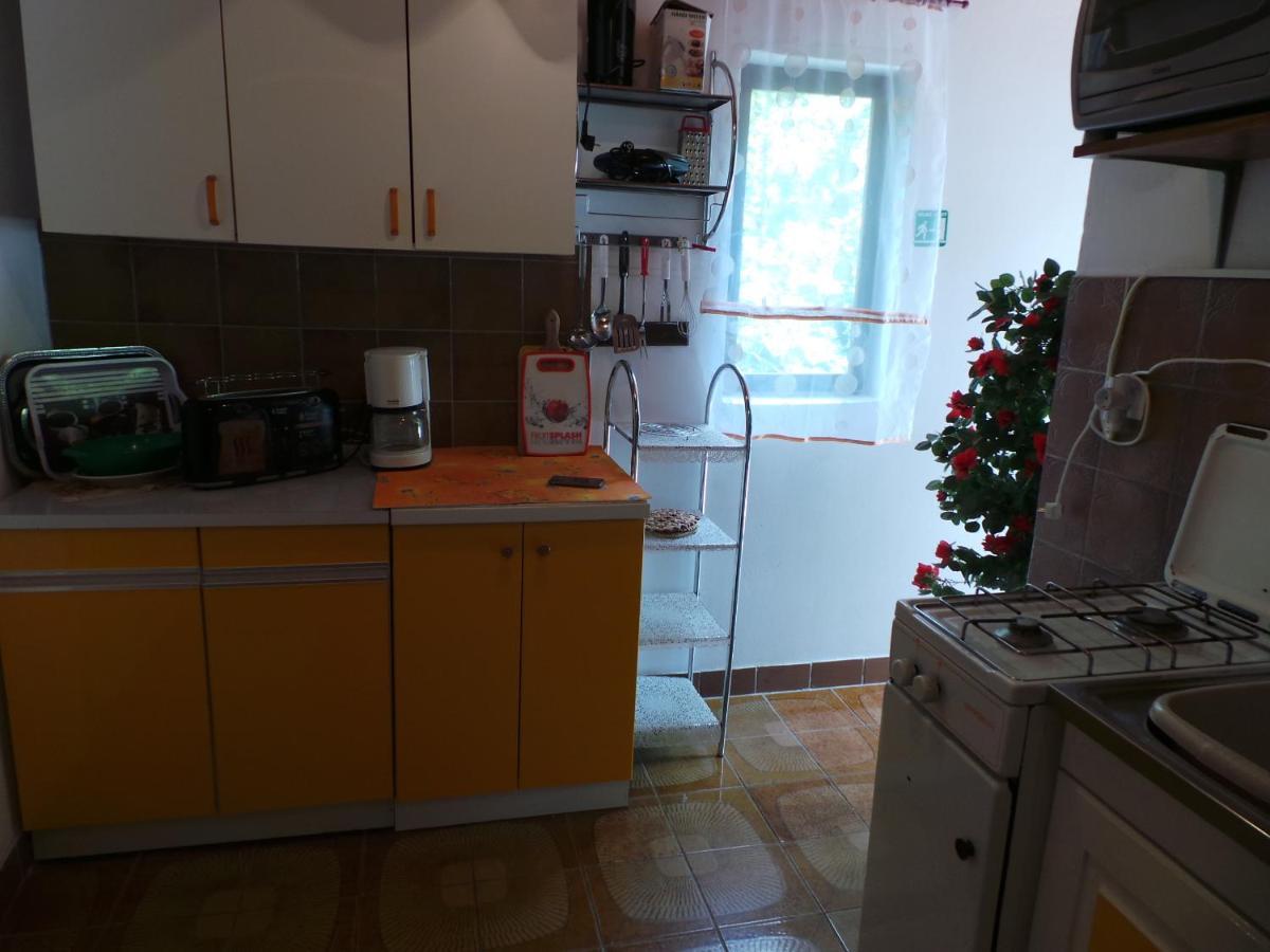 2 L Apartman Jablanac Kültér fotó